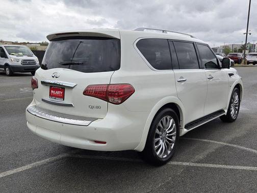 2017 INFINITI QX80 Base