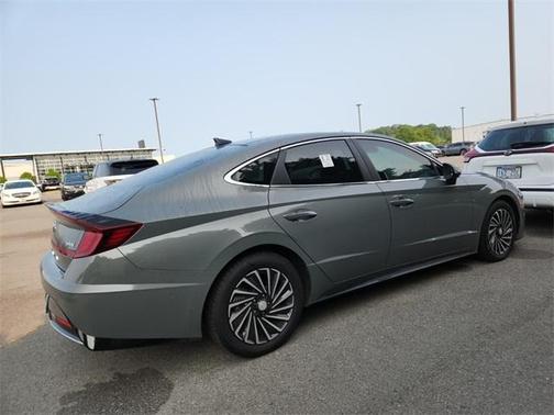 2023 Hyundai SONATA Hybrid Limited