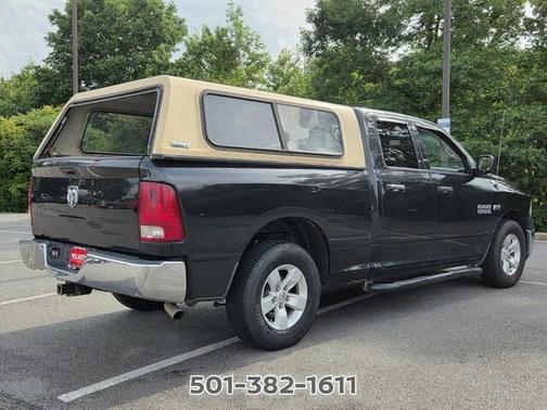 Brilliant Black Crystal Pearlcoat 2017 RAM 1500 Tradesman/Express