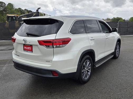 Blizzard Pearl 2019 Toyota Highlander XLE