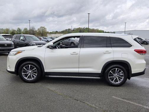 Blizzard Pearl 2019 Toyota Highlander XLE