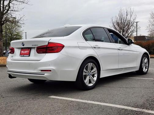 2017 BMW 330 i