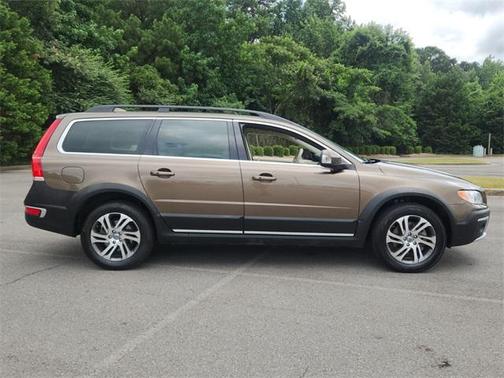 2015 Volvo XC70 T5 Premier Plus