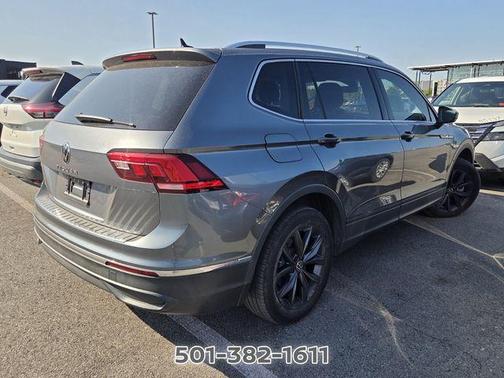 Platinum Gray Metallic 2022 Volkswagen Tiguan 2.0T SE