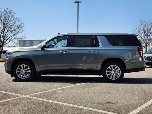 Silver Sage 2023 Chevrolet Suburban Premier