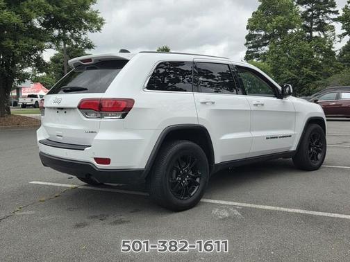 Bright White Clearcoat 2022 Jeep Grand Cherokee WK Laredo