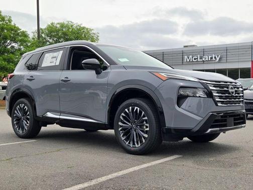 Boulder Gray Metallic 2026 Nissan Rogue Platinum