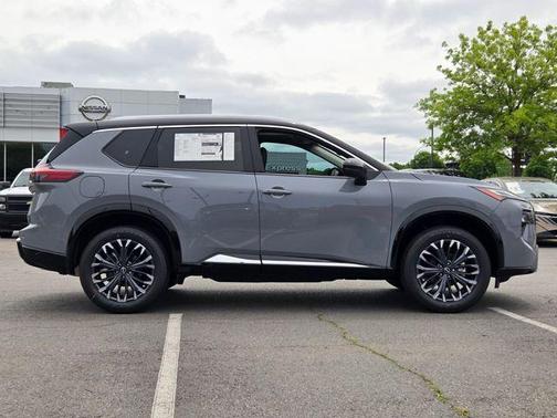 Boulder Gray Metallic 2026 Nissan Rogue Platinum
