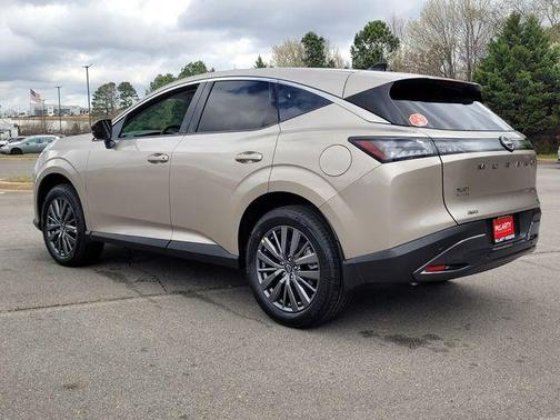 Champagne Silve 2026 Nissan Murano SL