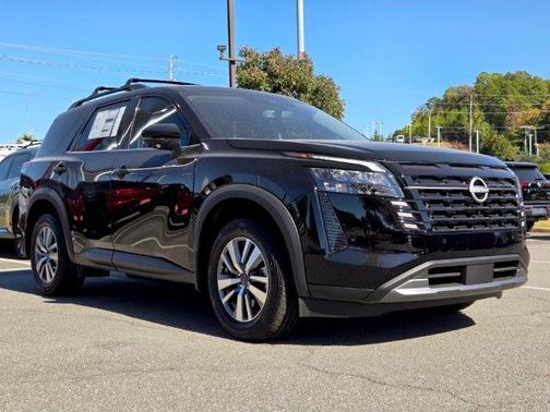 Super Black 2026 Nissan Pathfinder SL