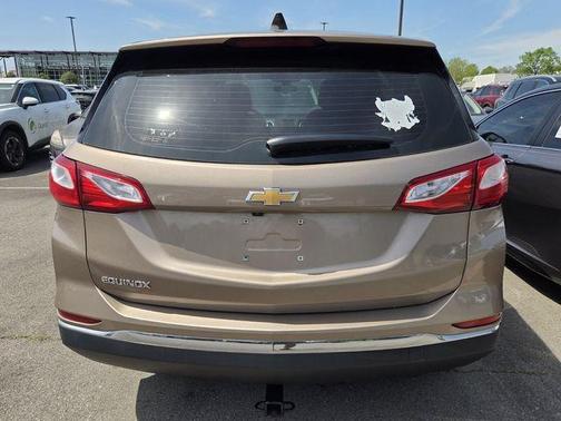 Sandy Ridge Metallic 2018 Chevrolet Equinox LS