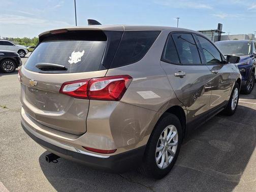 Sandy Ridge Metallic 2018 Chevrolet Equinox LS