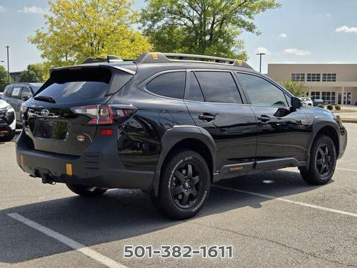 Crystal Black Silica 2025 Subaru Outback Wilderness