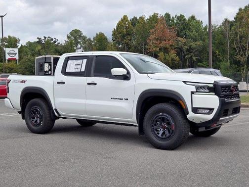 Glacier White 2027 Nissan Frontier PRO-4X