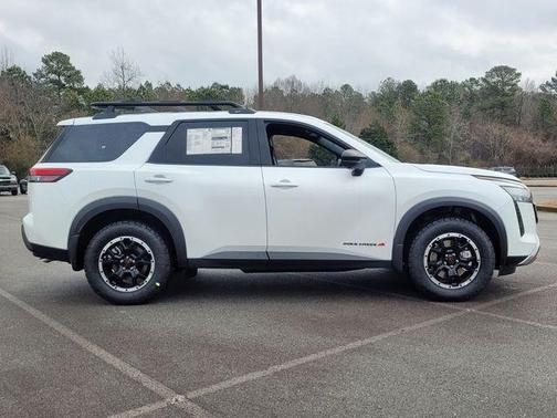 Everest White P 2026 Nissan Pathfinder Rock Creek