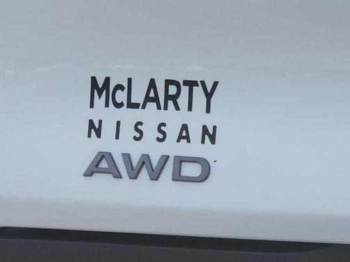 Everest White P 2026 Nissan Murano SL