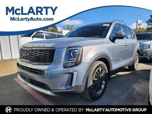 Everlasting Silver 2022 Kia Telluride LX
