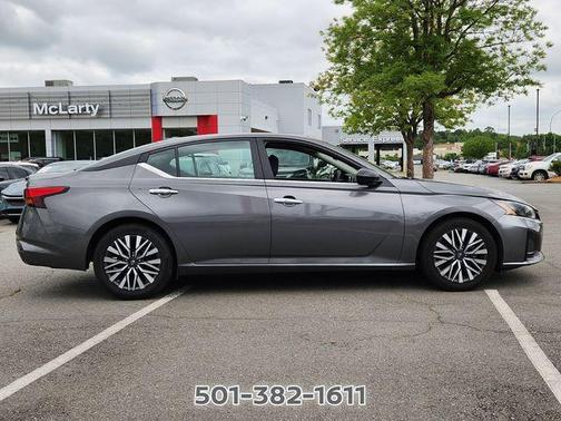 Gun Metallic 2024 Nissan Altima 2.5 SV