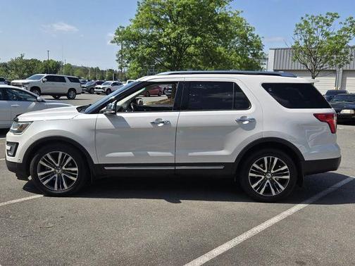 White Platinum Clearcoat 2016 Ford Explorer Platinum