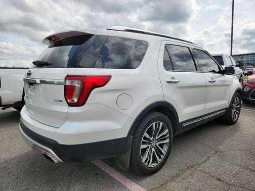 White Platinum Clearcoat 2016 Ford Explorer Platinum