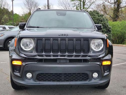 Black Clearcoat 2022 Jeep Renegade Altitude