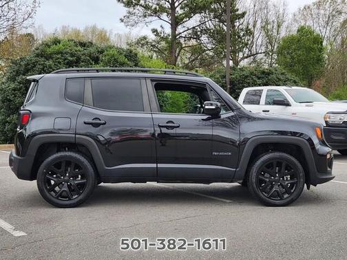 Black Clearcoat 2022 Jeep Renegade Altitude