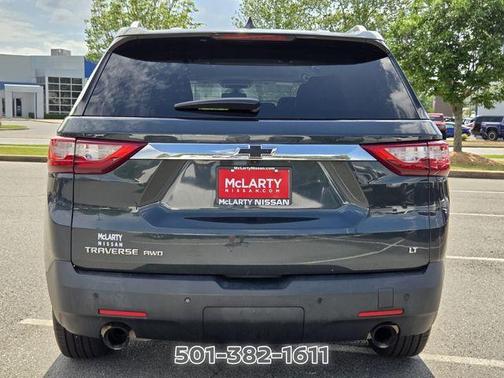 Graphite Metallic 2018 Chevrolet Traverse LT Cloth