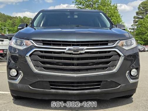 Graphite Metallic 2018 Chevrolet Traverse LT Cloth