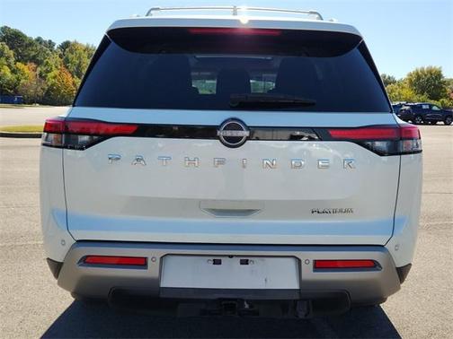 2022 Nissan Pathfinder Platinum
