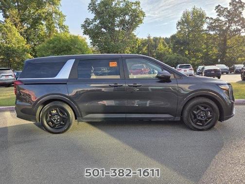Metal 2025 Kia Carnival LXS