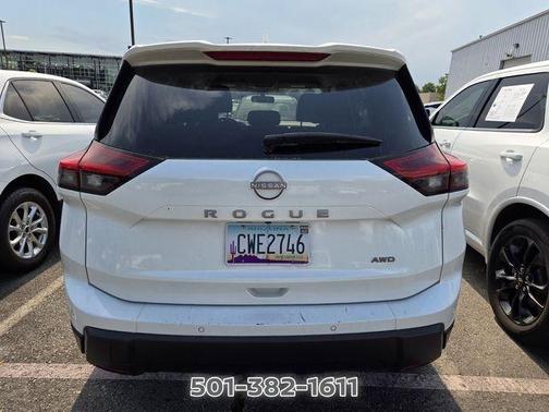 White Pearl 2025 Nissan Rogue SV