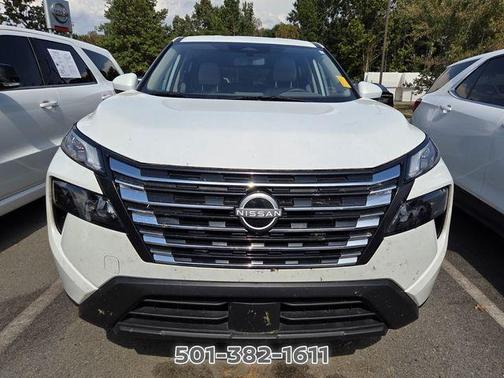 White Pearl 2025 Nissan Rogue SV
