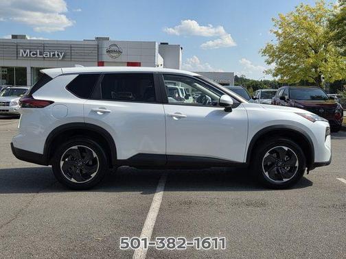White Pearl 2025 Nissan Rogue SV