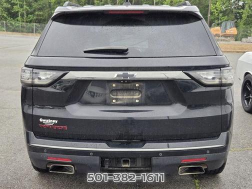 Mosaic Black Metallic 2020 Chevrolet Traverse Premier