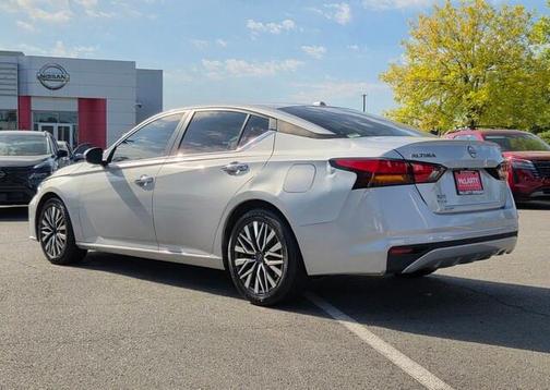 Brilliant Silver Metallic 2023 Nissan Altima 2.5 SV