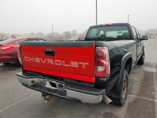 2003 Chevrolet Silverado 2500 LS H/D Crew Cab