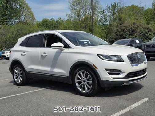 White Platinum 2019 Lincoln MKC Select