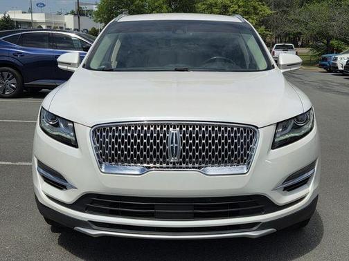 White Platinum 2019 Lincoln MKC Select