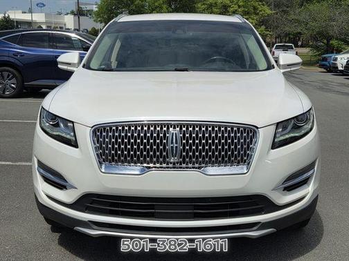 White Platinum 2019 Lincoln MKC Select