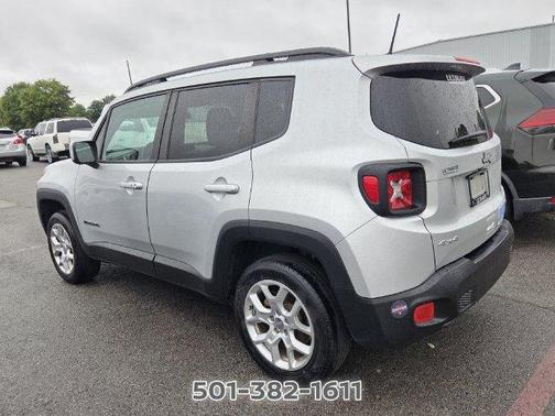 Glacier Metallic 2018 Jeep Renegade Latitude