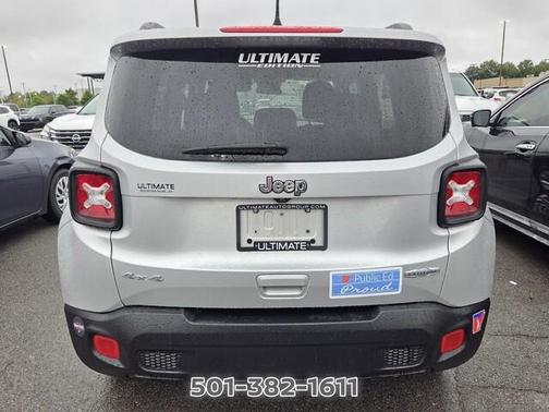 Glacier Metallic 2018 Jeep Renegade Latitude