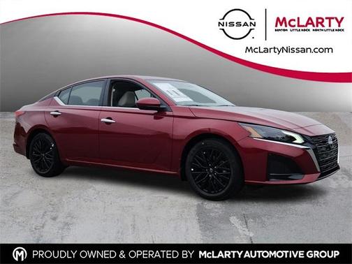 2025 Nissan Altima SR