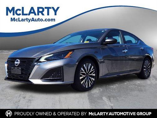 Gun Metallic 2025 Nissan Altima SV