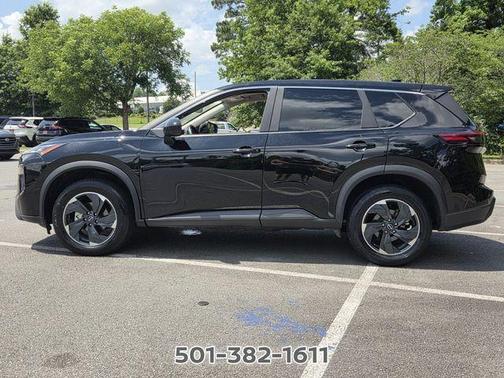 Super Black 2025 Nissan Rogue SV