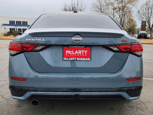 2t Gry Blk Roof 2024 Nissan Sentra SR