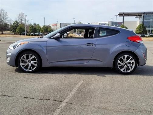 2017 Hyundai Veloster Base