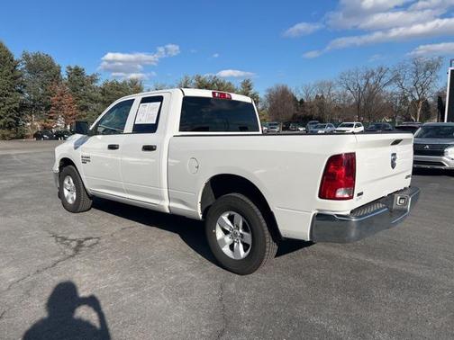 2024 RAM 1500 Classic SLT