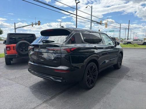 Black Diamond 2026 Mitsubishi Outlander LE S-AWC
