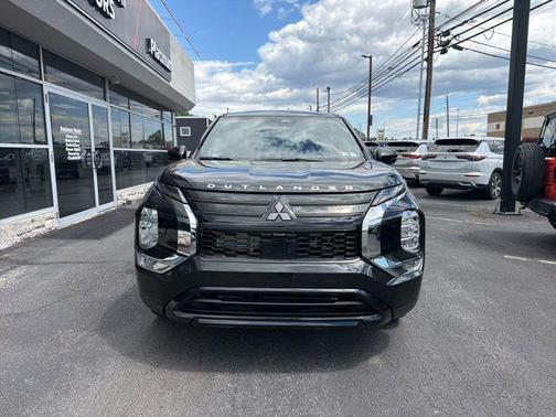 Black Diamond 2026 Mitsubishi Outlander LE S-AWC