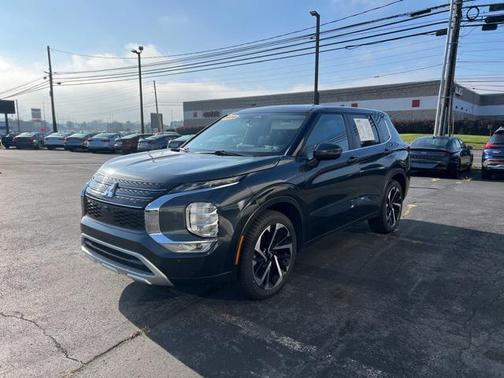 2024 Mitsubishi Outlander SE Black Edition w/Pano Roof S-AWC
